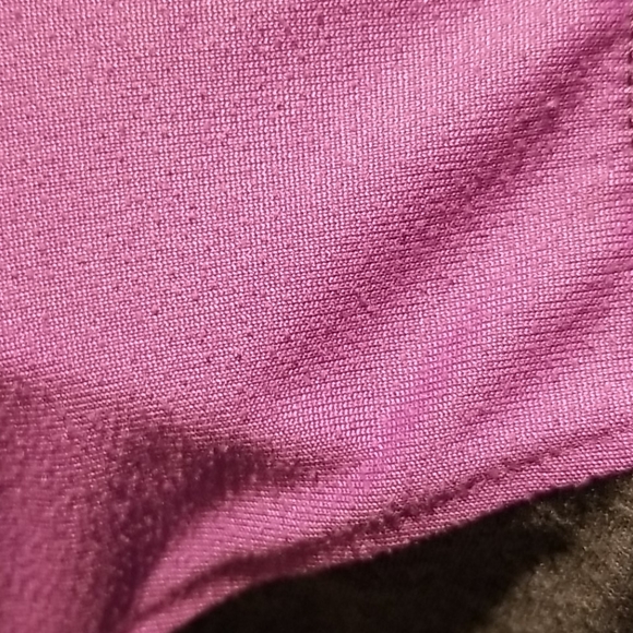 🌟SOLD🌟Girls Under Armour Tshirt - Picture 5 of 6